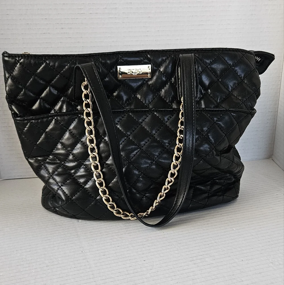 BCBG Paris quilted look black‎ shoulder bag